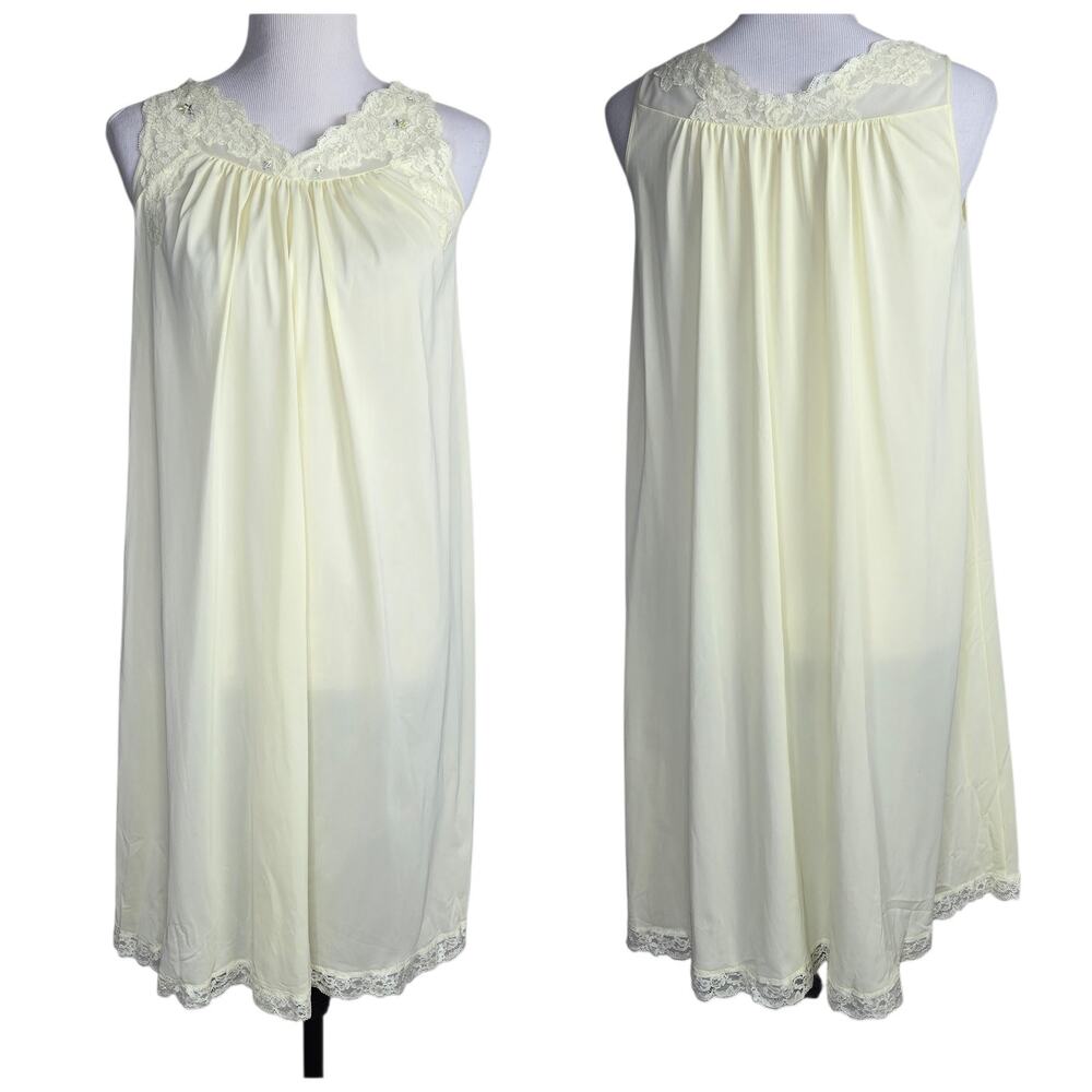 Shadowline VTG Nightgown Yellow 100% Nylon Chemise size Petite Fits S/XS Lace